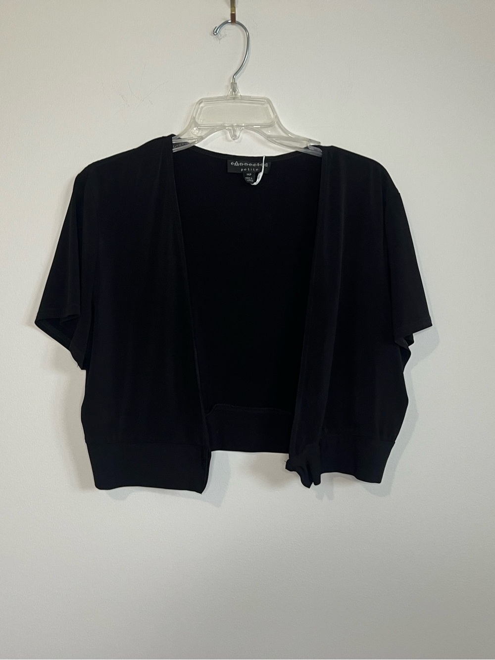 connected apparel Black Open-Front Short Cardigan Shrug
